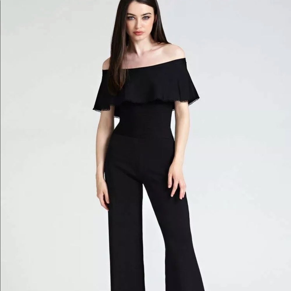 Guess by Marciano Mesmerize bandage off shoulder L